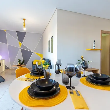 Yelayellow House Near To Airport, Rafina Port And Metropolitan Expo Artemida  Exterior photo